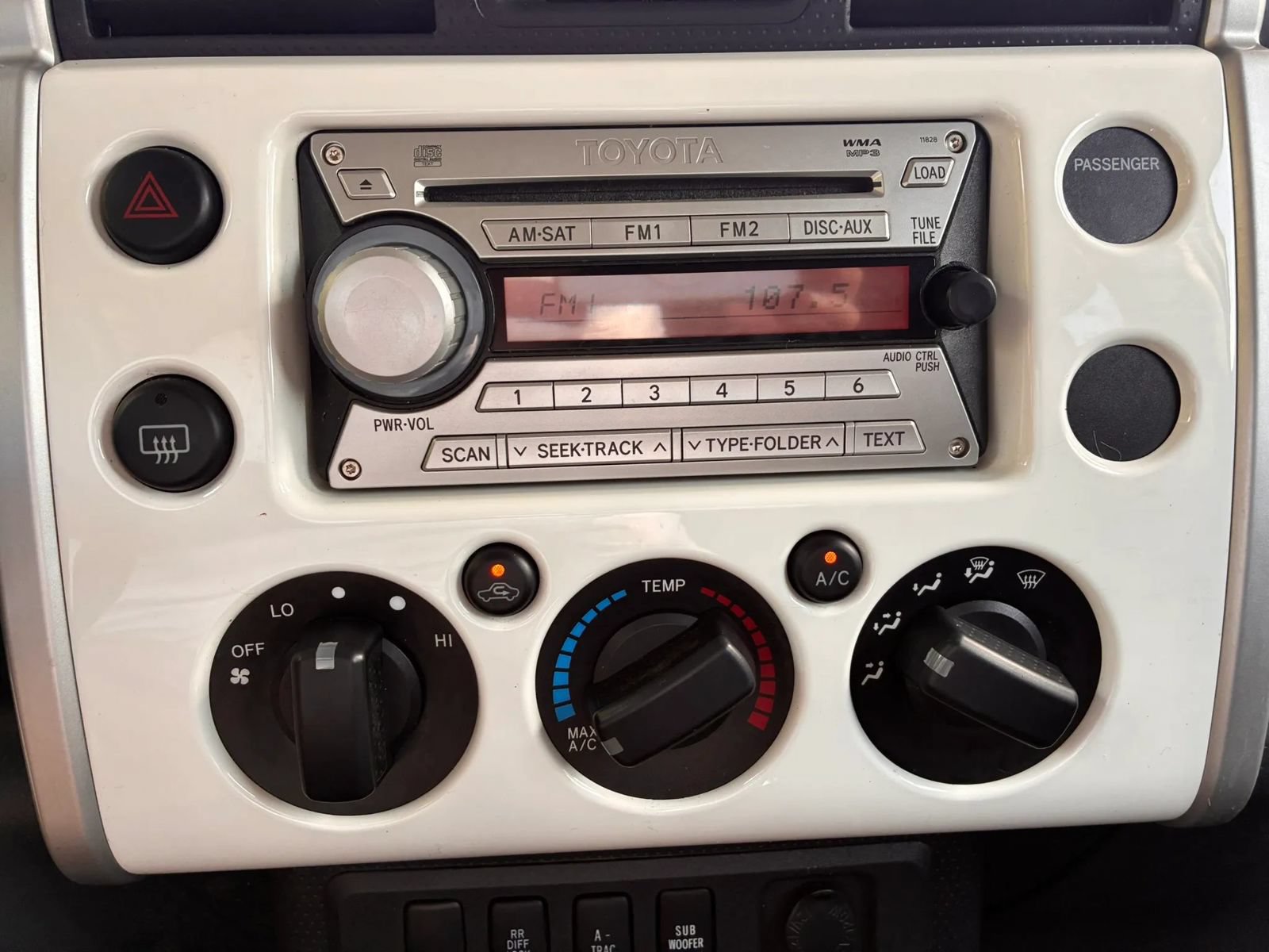 Used 2008 Toyota FJ Cruiser 4WD image 24
