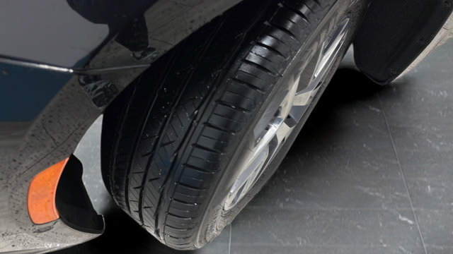 Used 2023 Chrysler Pacifica Pinnacle FWD image 42