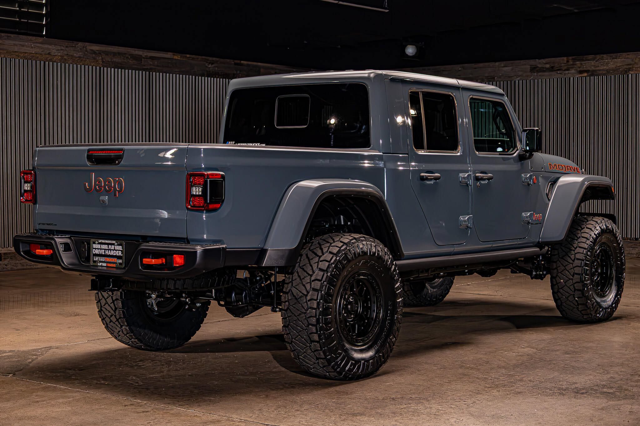 Used 2025 Jeep Gladiator Mojave w/ Convenience Group AWD/4WD image 10