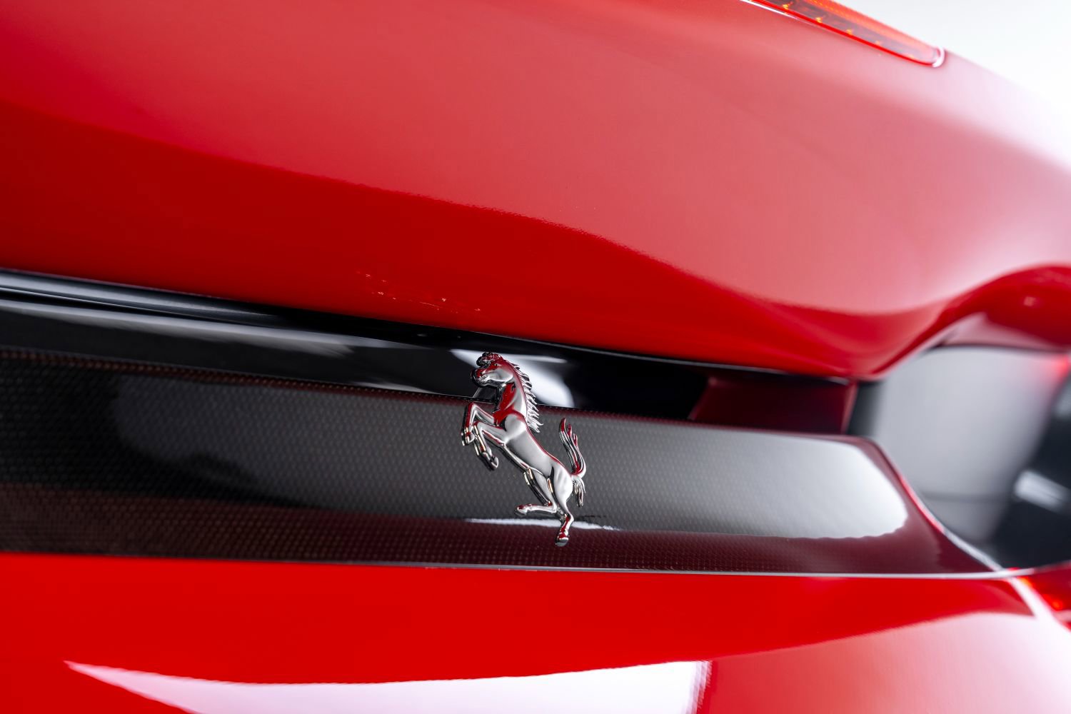 Used 2020 Ferrari 488 Pista Spider image 31