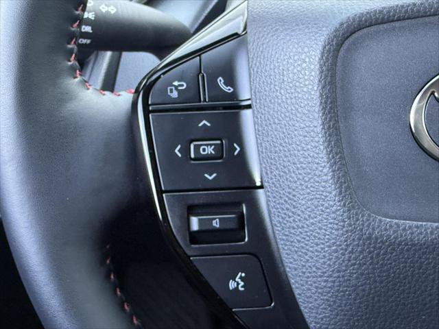 Certified 2025 Toyota Prius Plug-In Hybrid FWD image 24