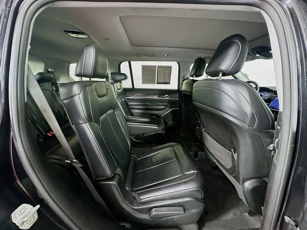 Used 2021 Jeep Grand Cherokee L Limited image 28