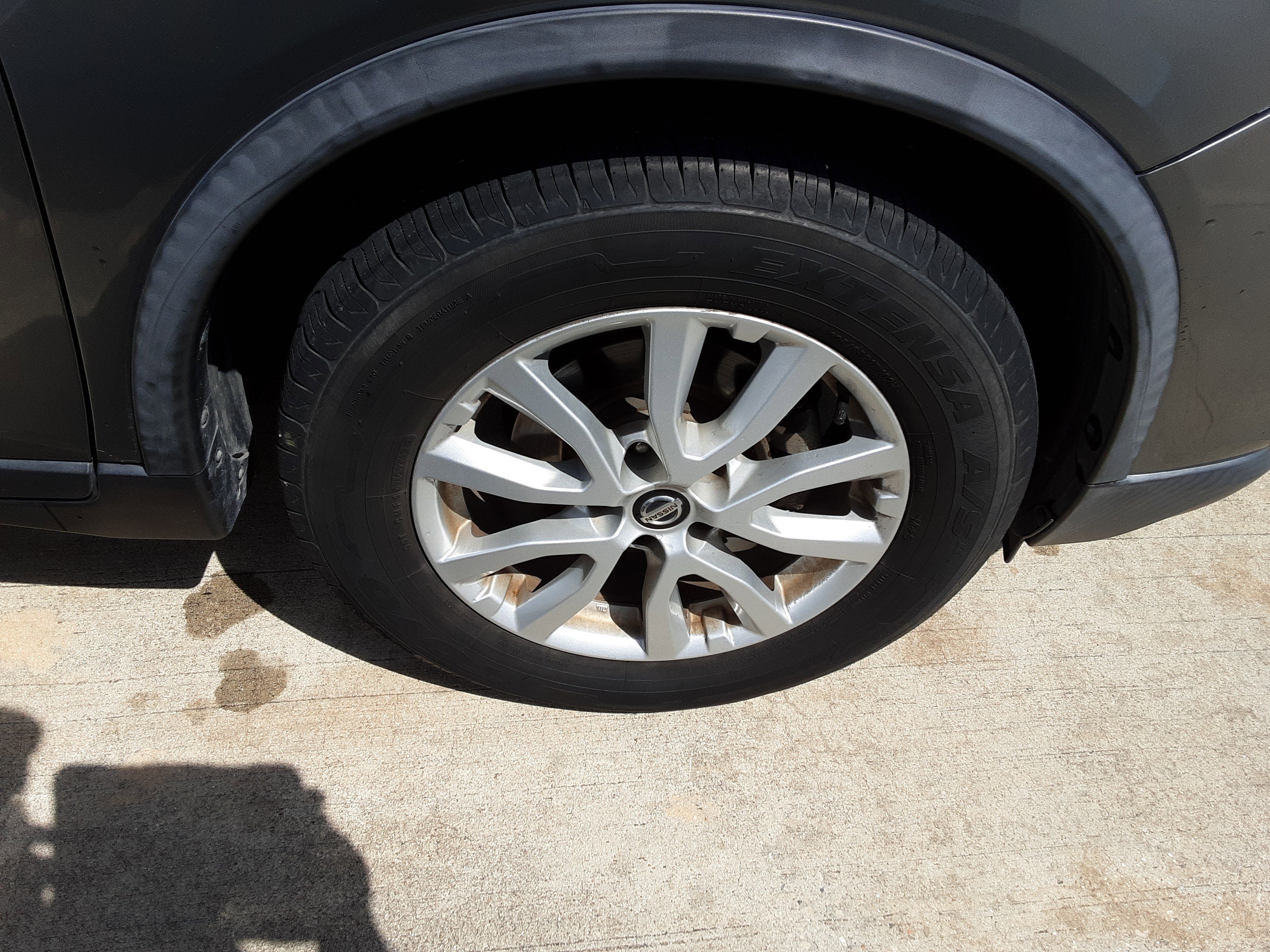 Used 2018 Nissan Rogue SV image 24