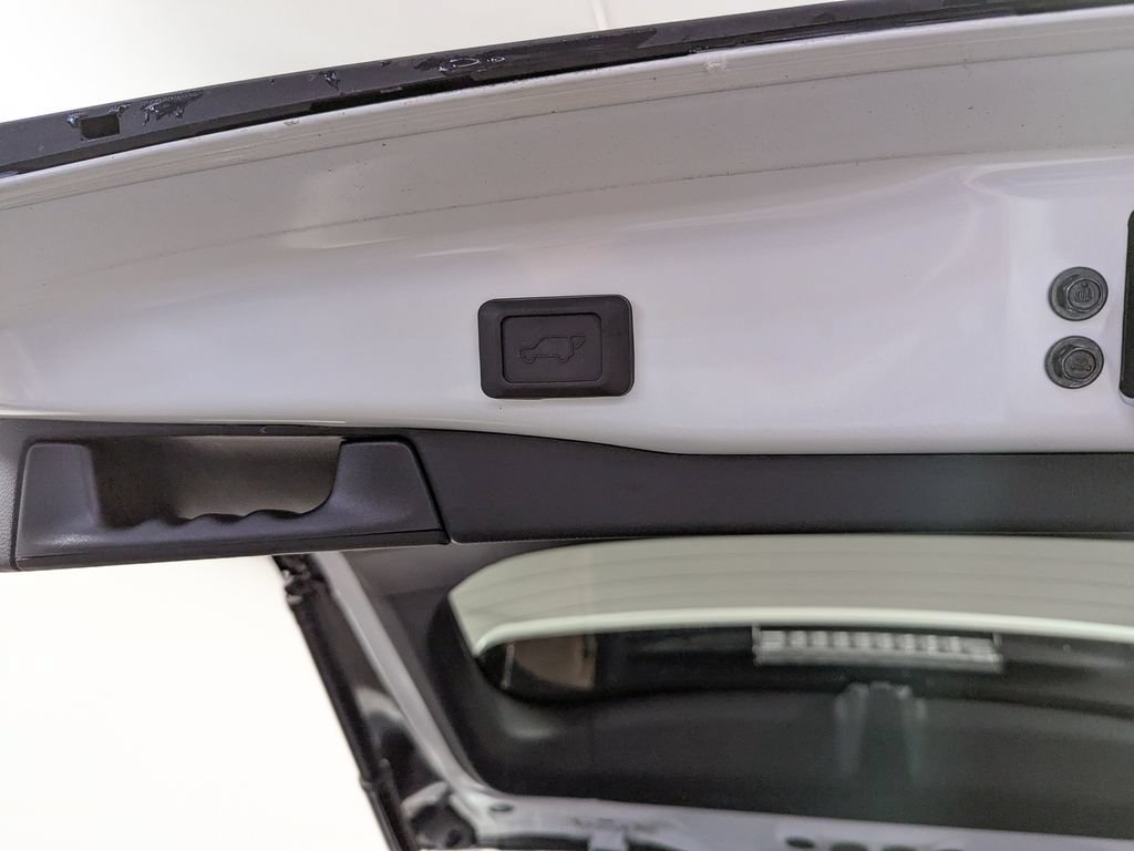 Used 2020 Toyota RAV4 Limited AWD/4WD image 52