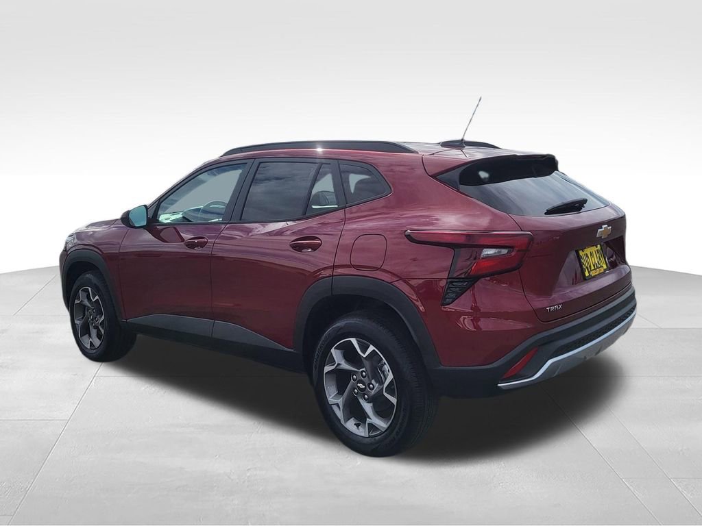 New 2025 Chevrolet Trax LT w/ Driver Confidence Package image 3
