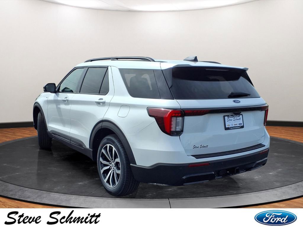 New 2026 Ford Explorer ST-Line image 3