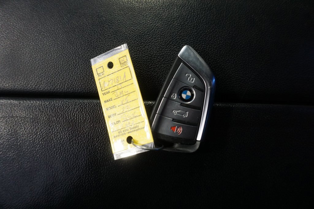 Used 2019 BMW X5 xDrive50i w/ M Sport Package image 35