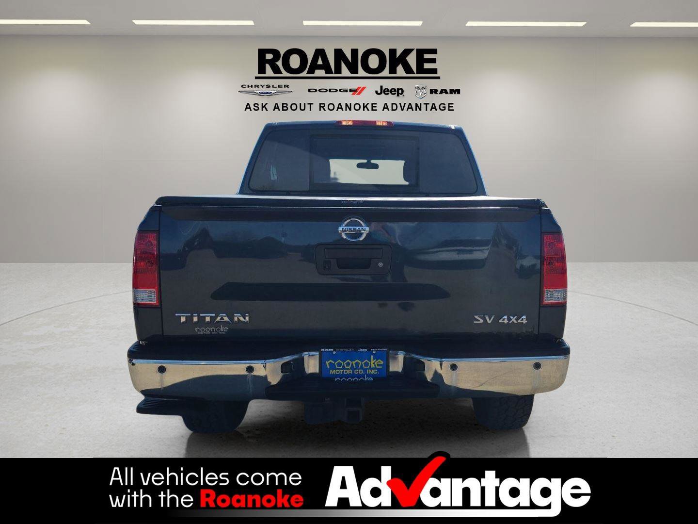 Used 2015 Nissan Titan SV w/ SV Value Truck Package image 10