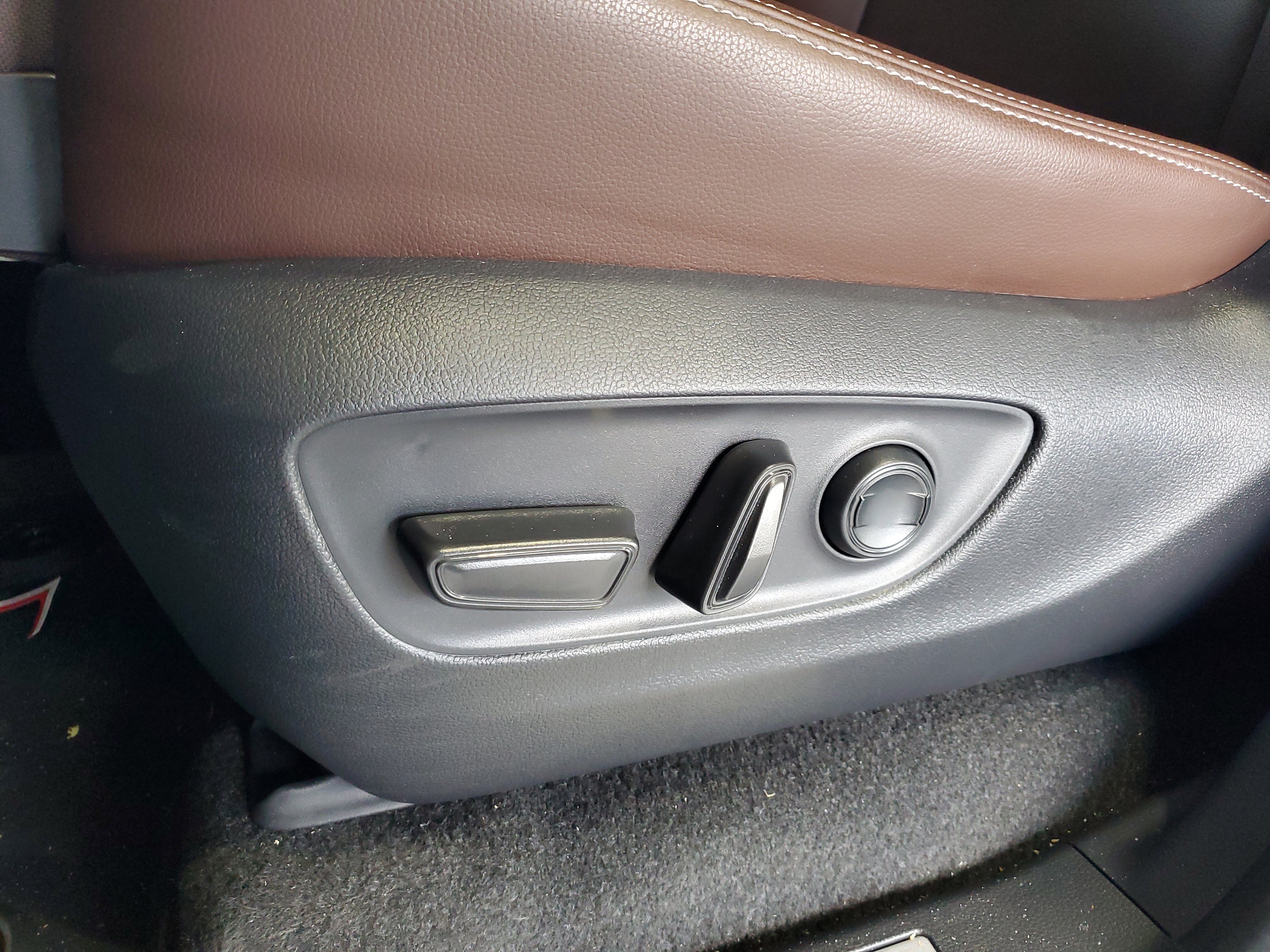 Used 2024 Toyota Land Cruiser w/ Premium Package AWD/4WD image 19
