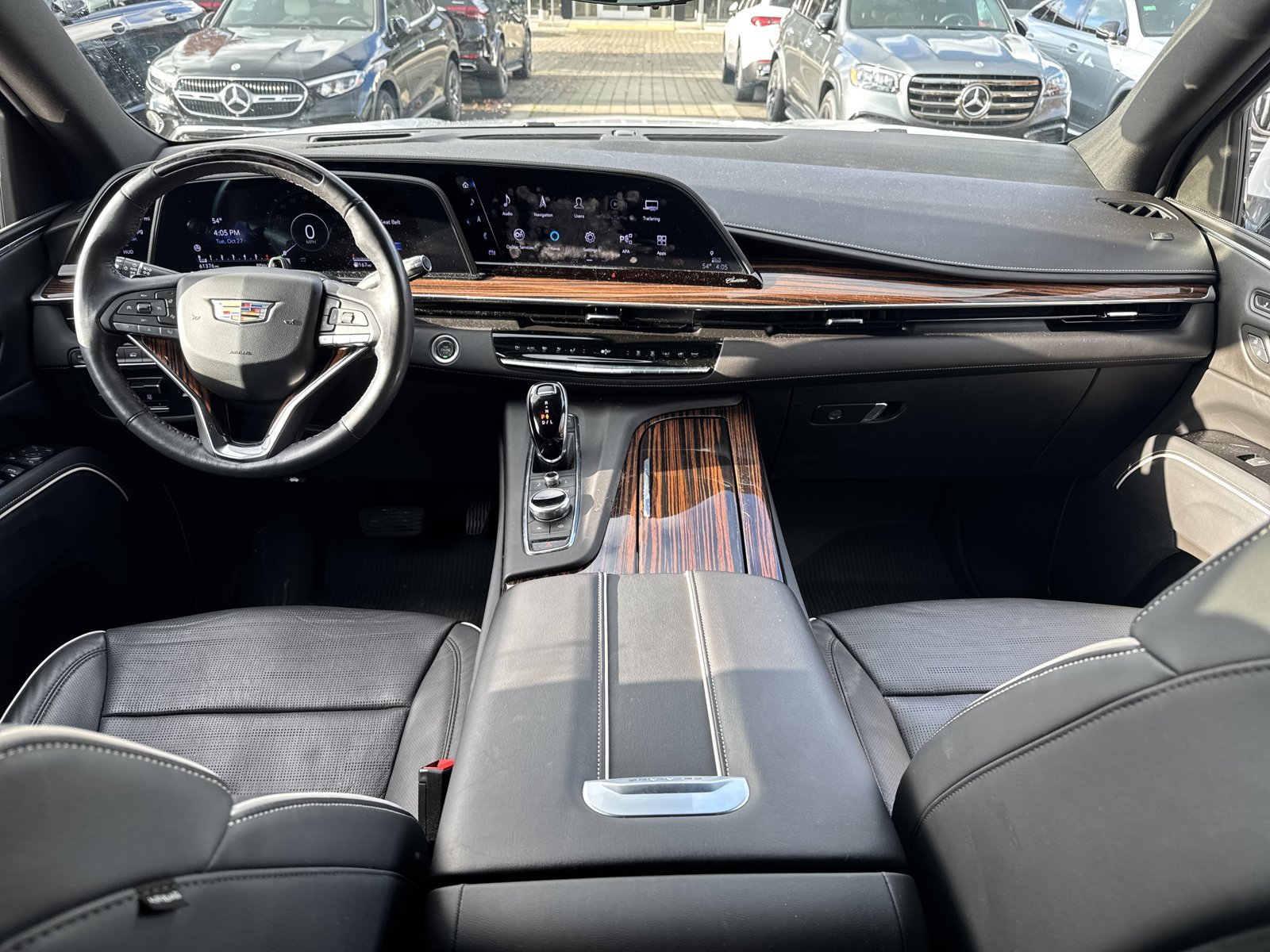Used 2024 Cadillac Escalade Premium Luxury w/ Performance Package AWD/4WD image 24
