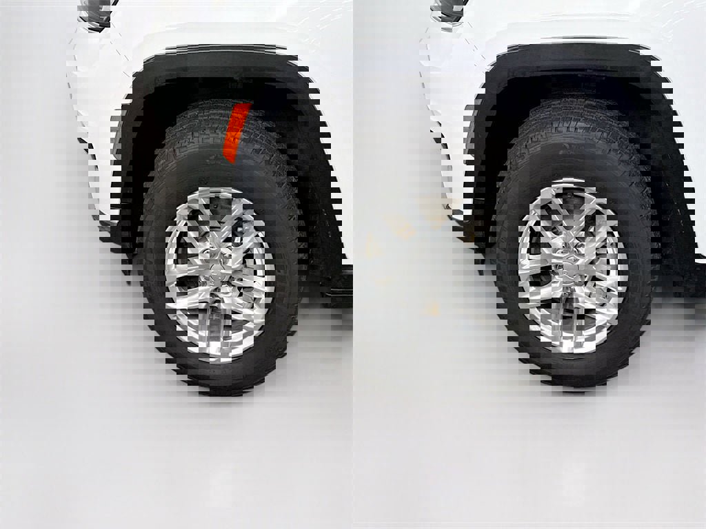 Used 2024 Jeep Grand Cherokee L Laredo w/ Luxury Tech Group I image 24