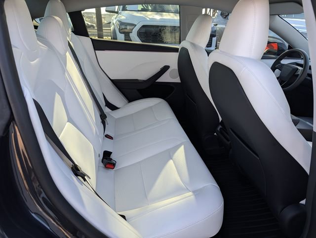 Used 2025 Tesla Model 3 Long Range image 26