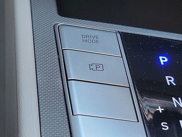 New 2025 Hyundai Elantra Sport image 14