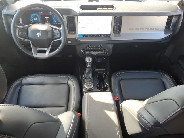 Used 2025 Ford Bronco Outer Banks image 8