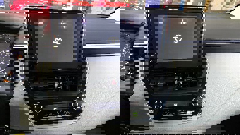 Used 2023 Toyota Corolla LE image 15