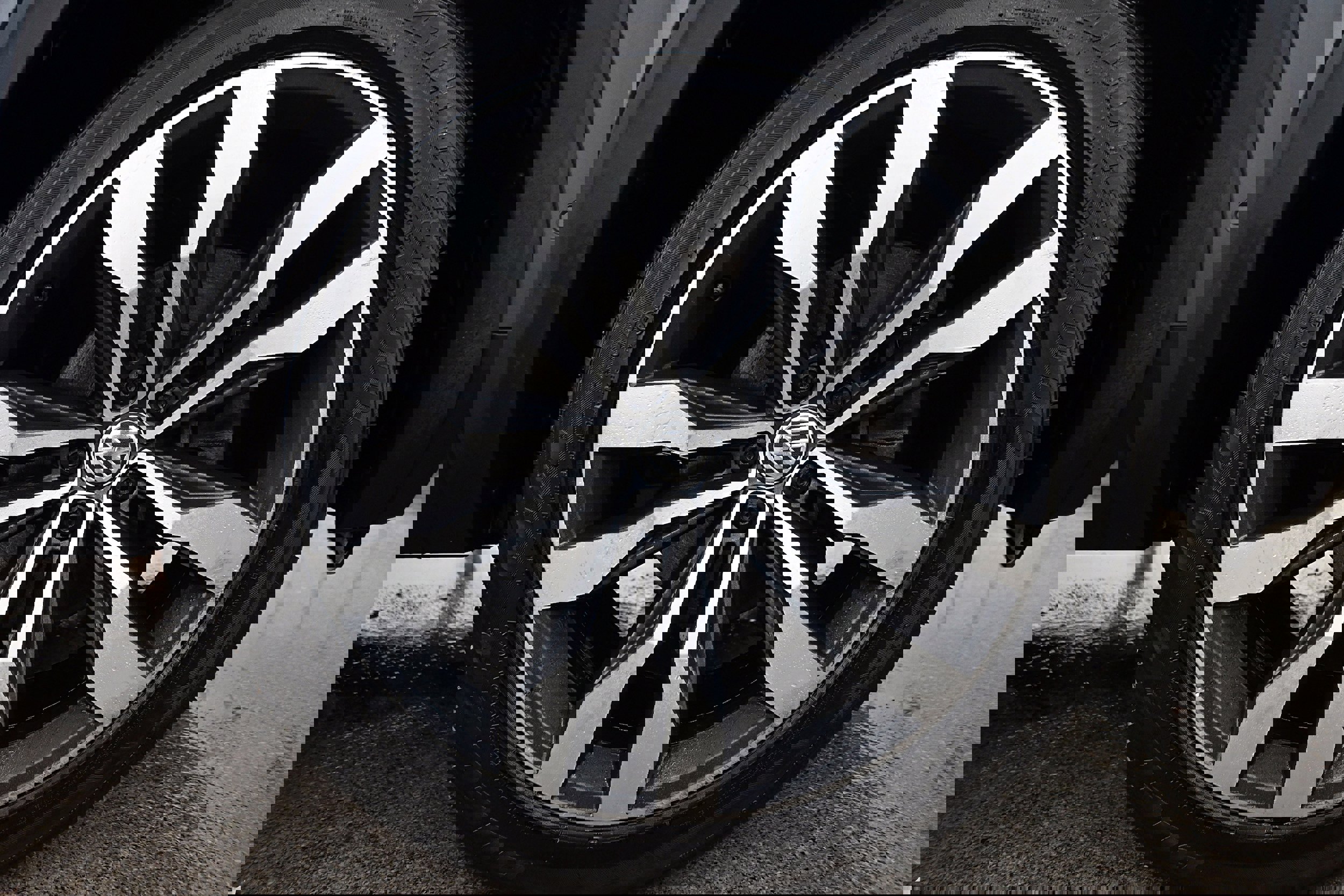 Used 2019 Volkswagen Atlas SEL Premium image 36