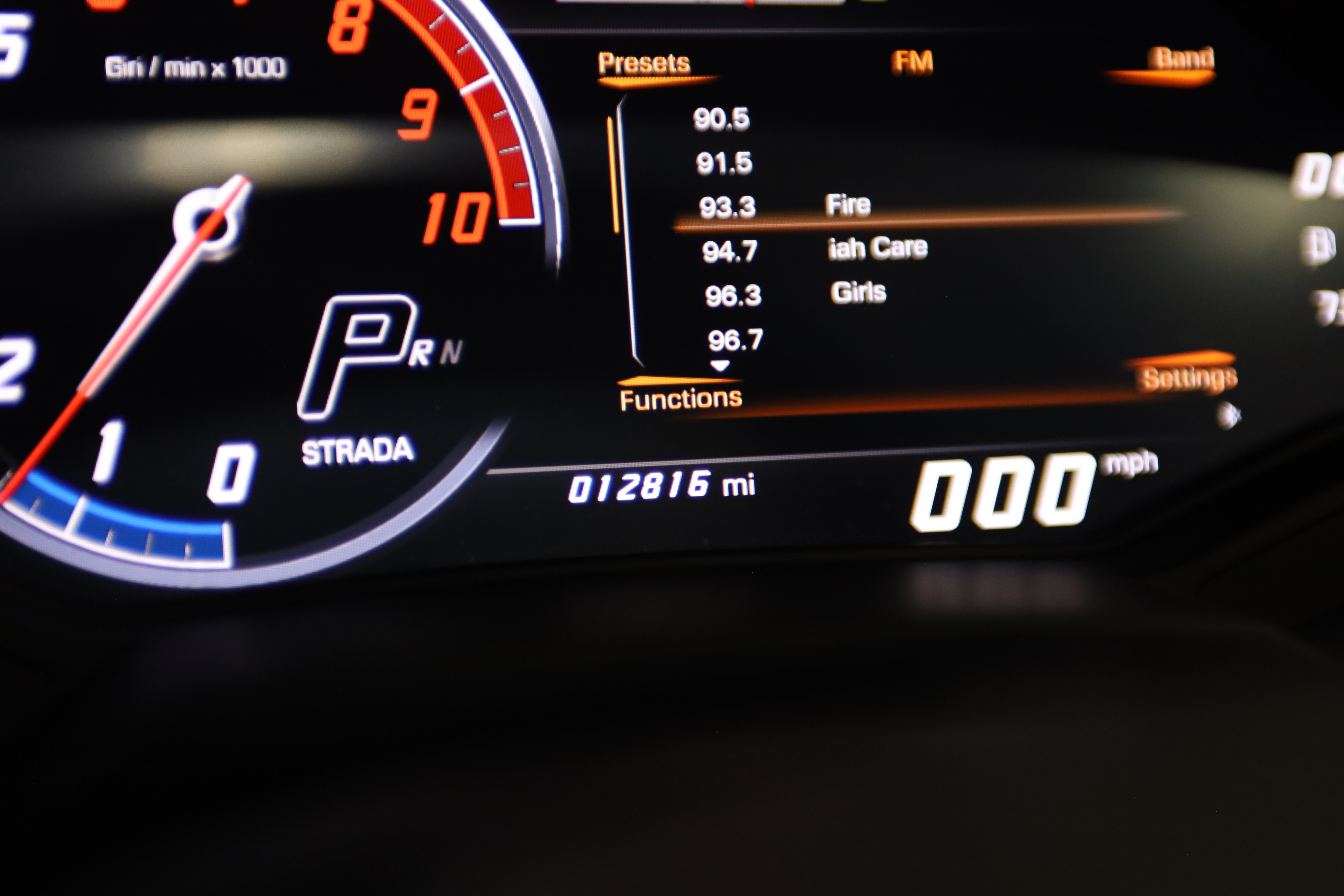 Used 2019 Lamborghini Huracan Performante AWD/4WD image 18