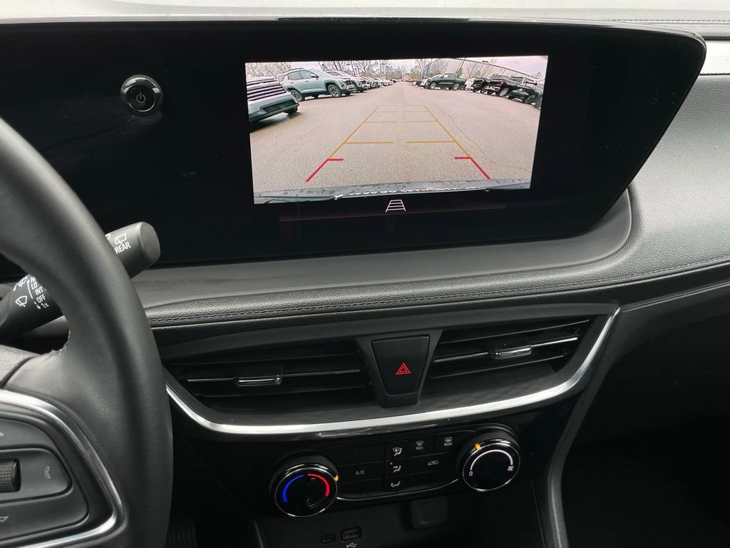 Used 2024 Buick Encore GX Sport Touring image 18