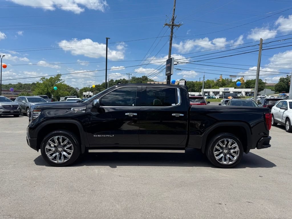 Used 2026 GMC Sierra 1500 Denali w/ Denali Reserve Package AWD/4WD image 4