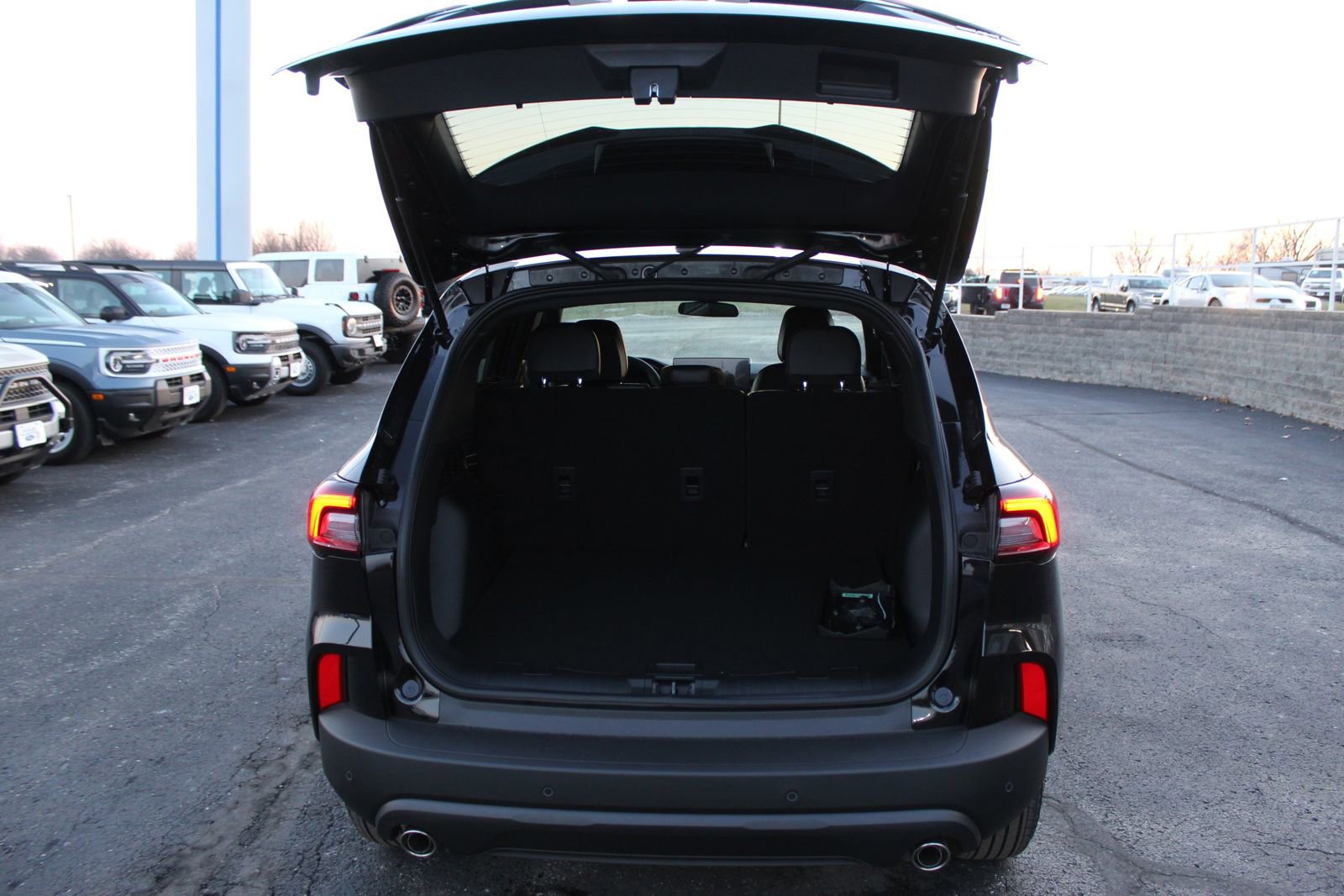 New 2026 Ford Escape ST-Line w/ Tech Pack #1 image 16