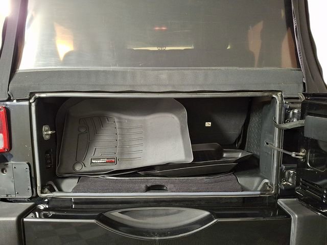 Used 2018 Jeep Wrangler Sahara w/ Connectivity Group image 28