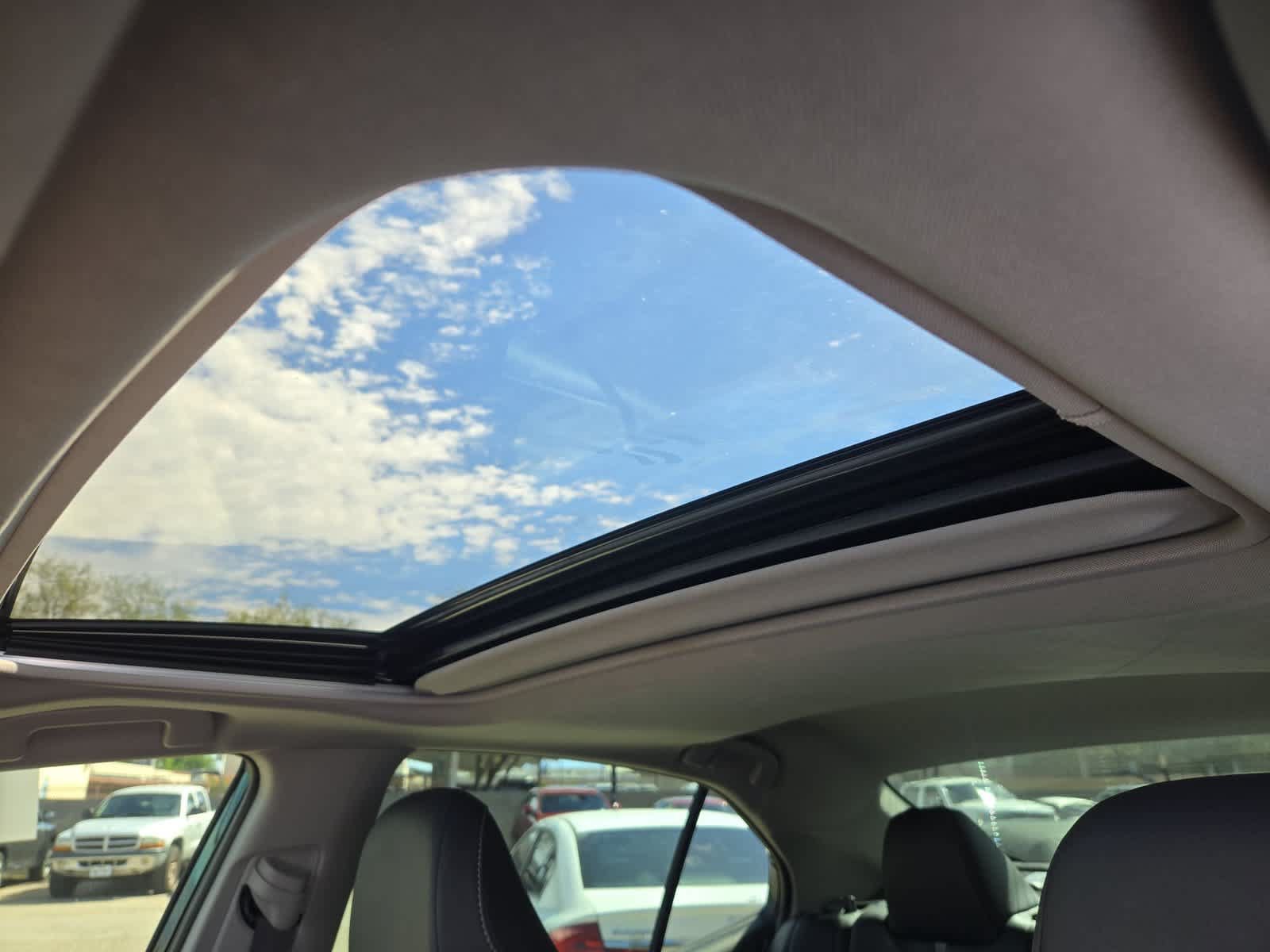 Used 2024 Toyota Camry SE FWD image 19