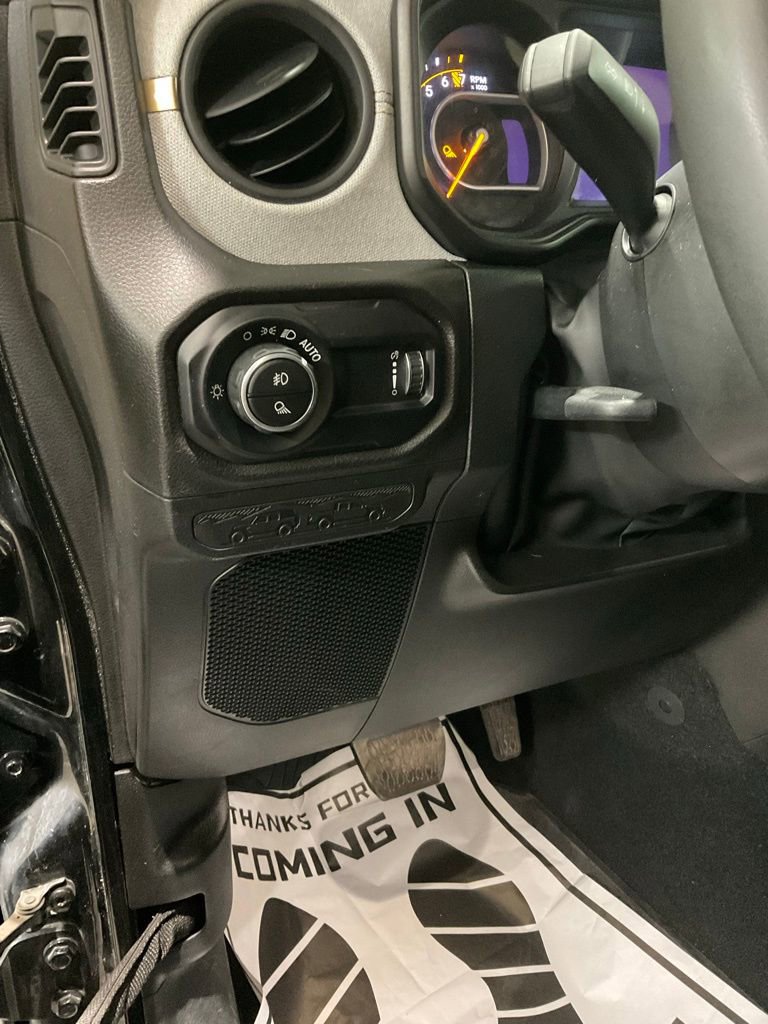 Used 2024 Jeep Gladiator Willys image 8