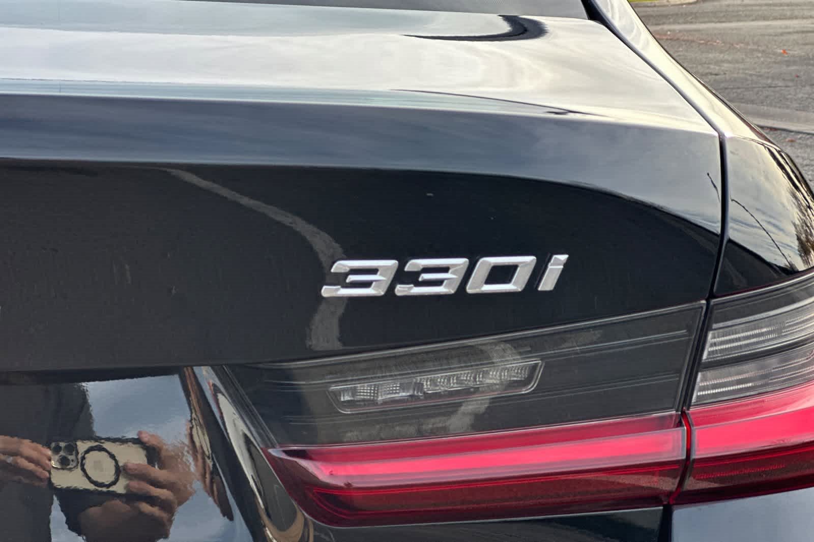 Used 2024 BMW 330i Sedan w/ Convenience Package image 28