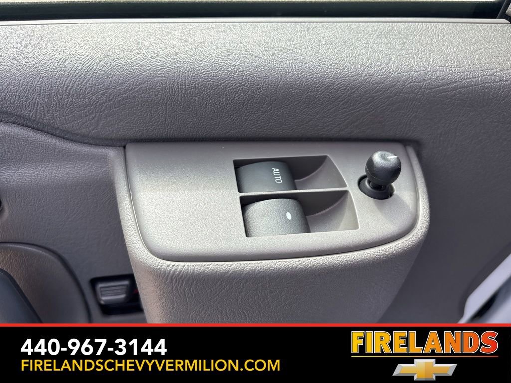 New 2026 Chevrolet Express 3500 RWD image 15