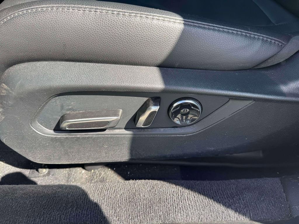 Used 2023 Acura TLX FWD image 17