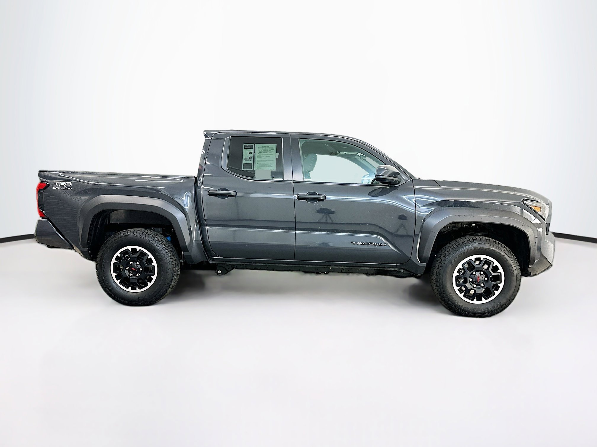 Used 2025 Toyota Tacoma TRD Off-Road image 10