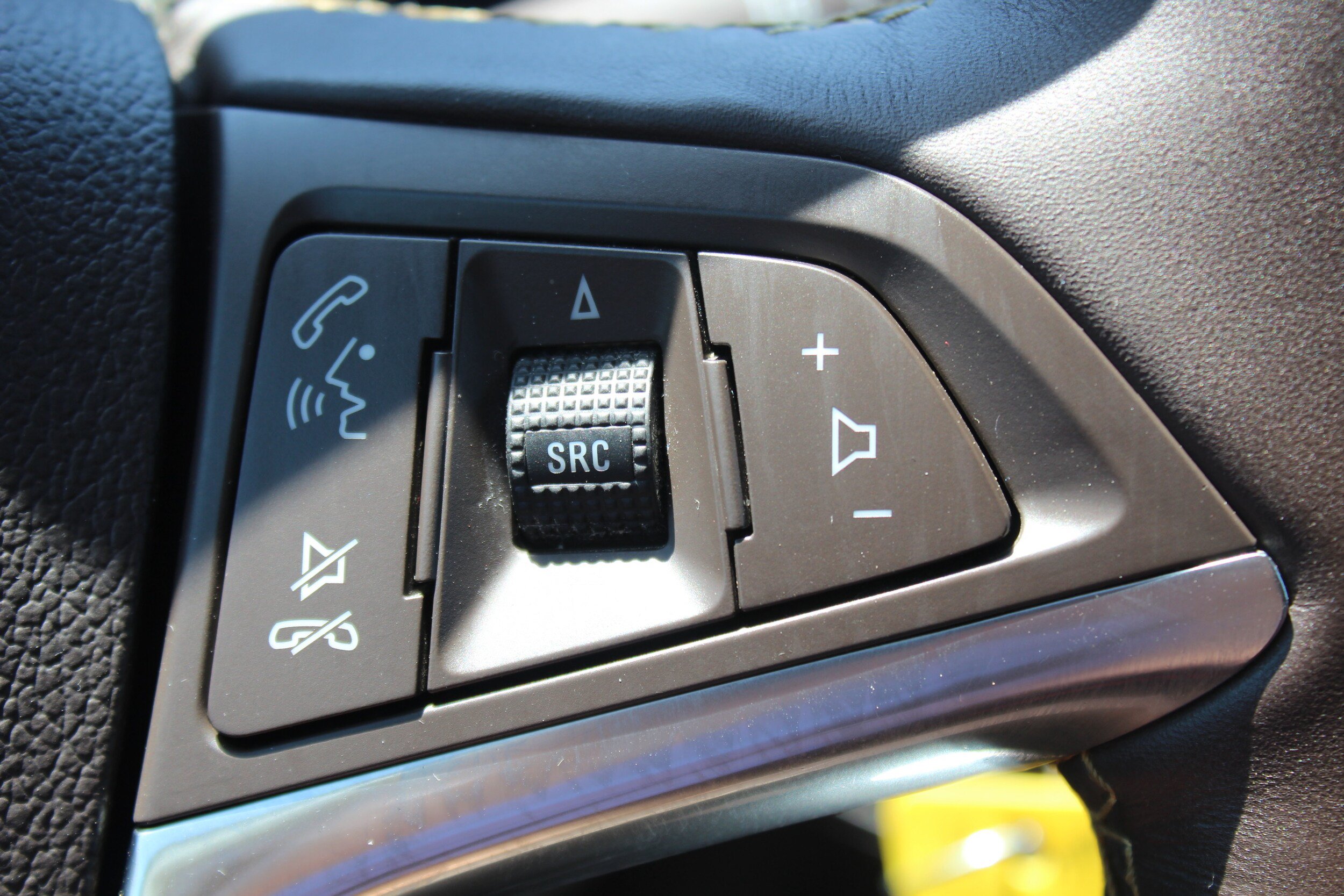Used 2014 Buick Encore Leather AWD/4WD image 11