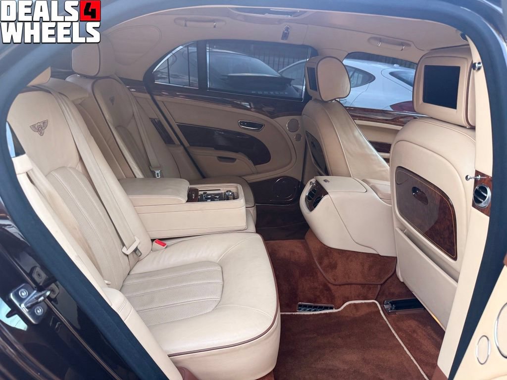 Used 2012 Bentley Mulsanne RWD image 31
