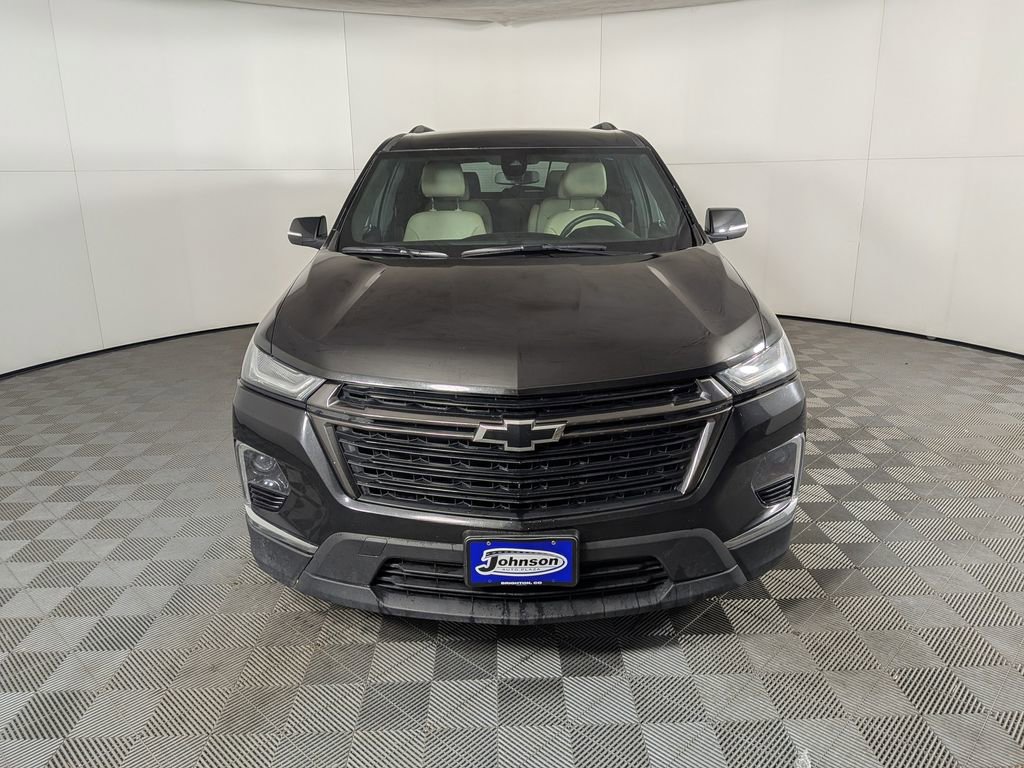 Used 2022 Chevrolet Traverse LT image 2