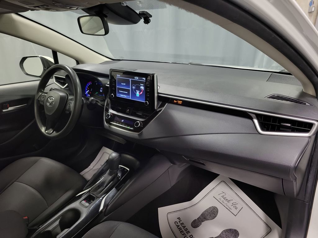 Used 2020 Toyota Corolla LE image 25
