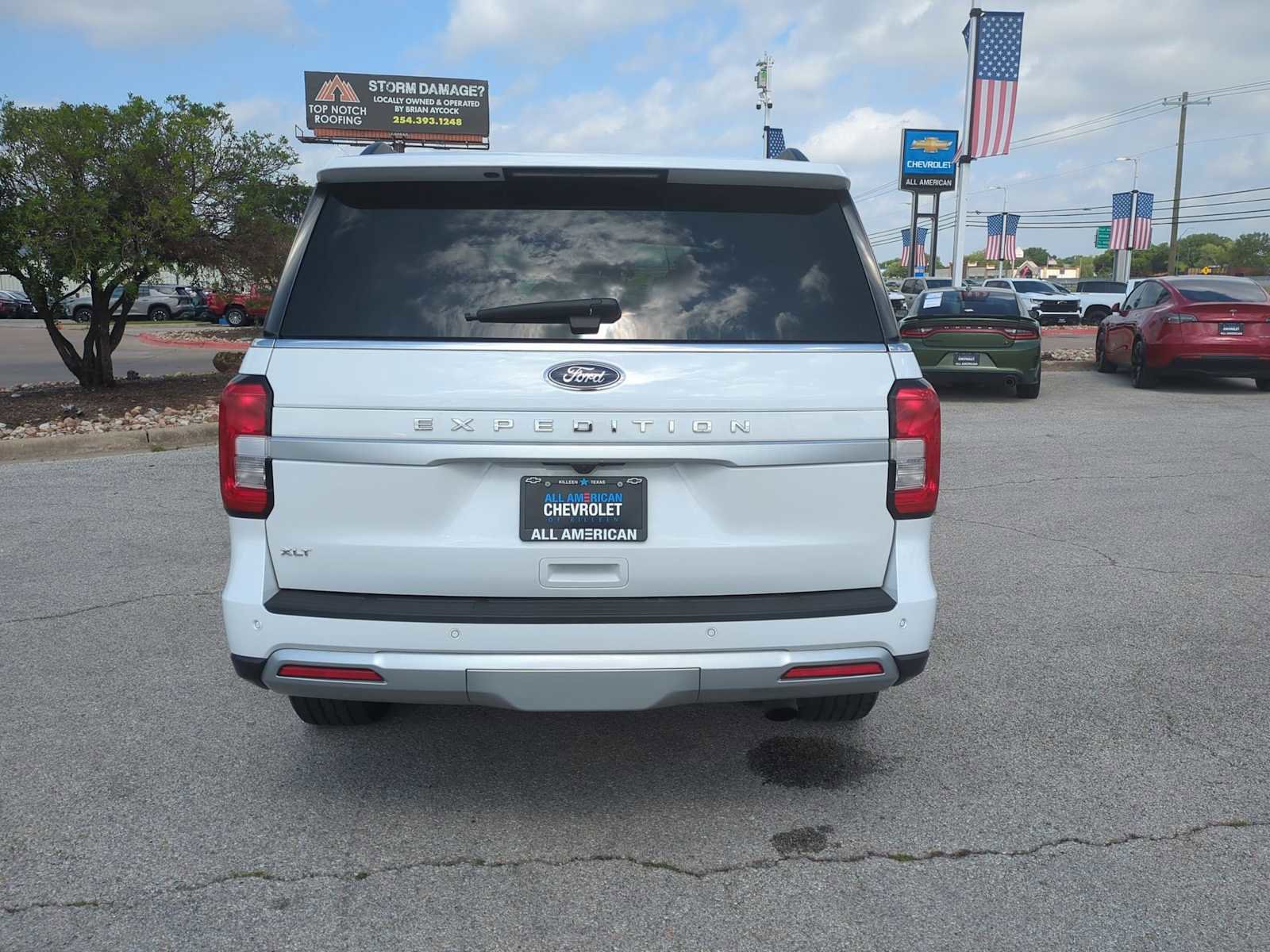Used 2024 Ford Expedition XLT RWD image 7