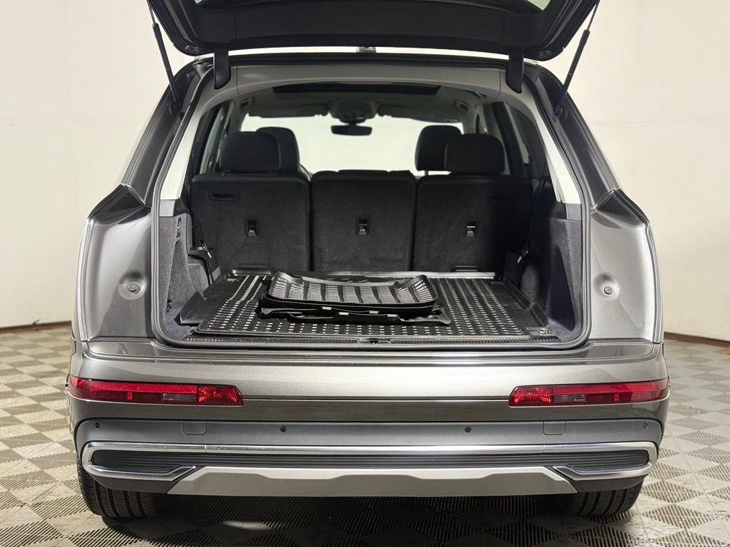 Used 2023 Audi Q7 3.0T Premium Plus AWD/4WD image 6