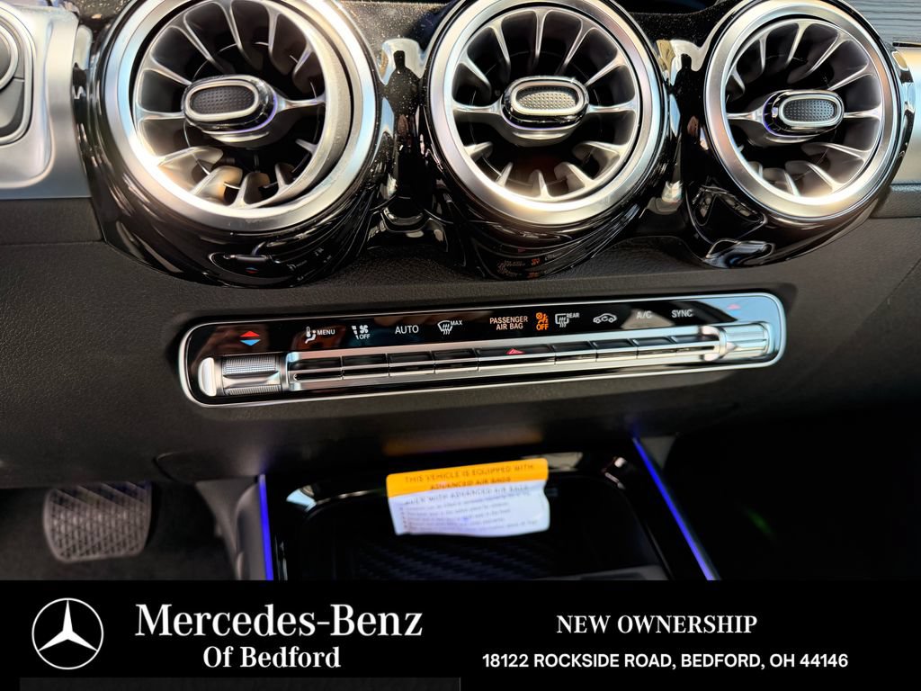 New 2026 Mercedes-Benz GLB 250 4MATIC image 16