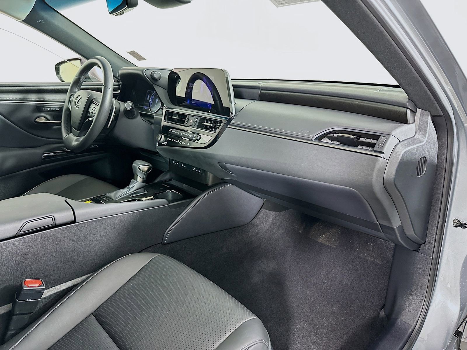 Used 2024 Lexus ES 250 w/ Premium Package image 31