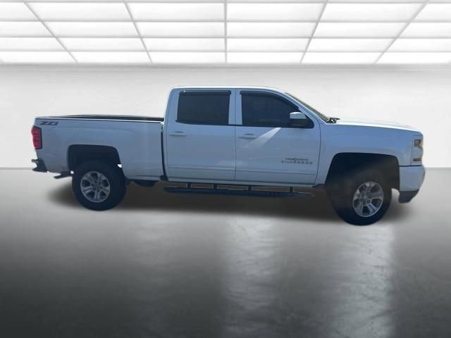 Used 2018 Chevrolet Silverado 1500 LT w/ True North Edition AWD/4WD image 7