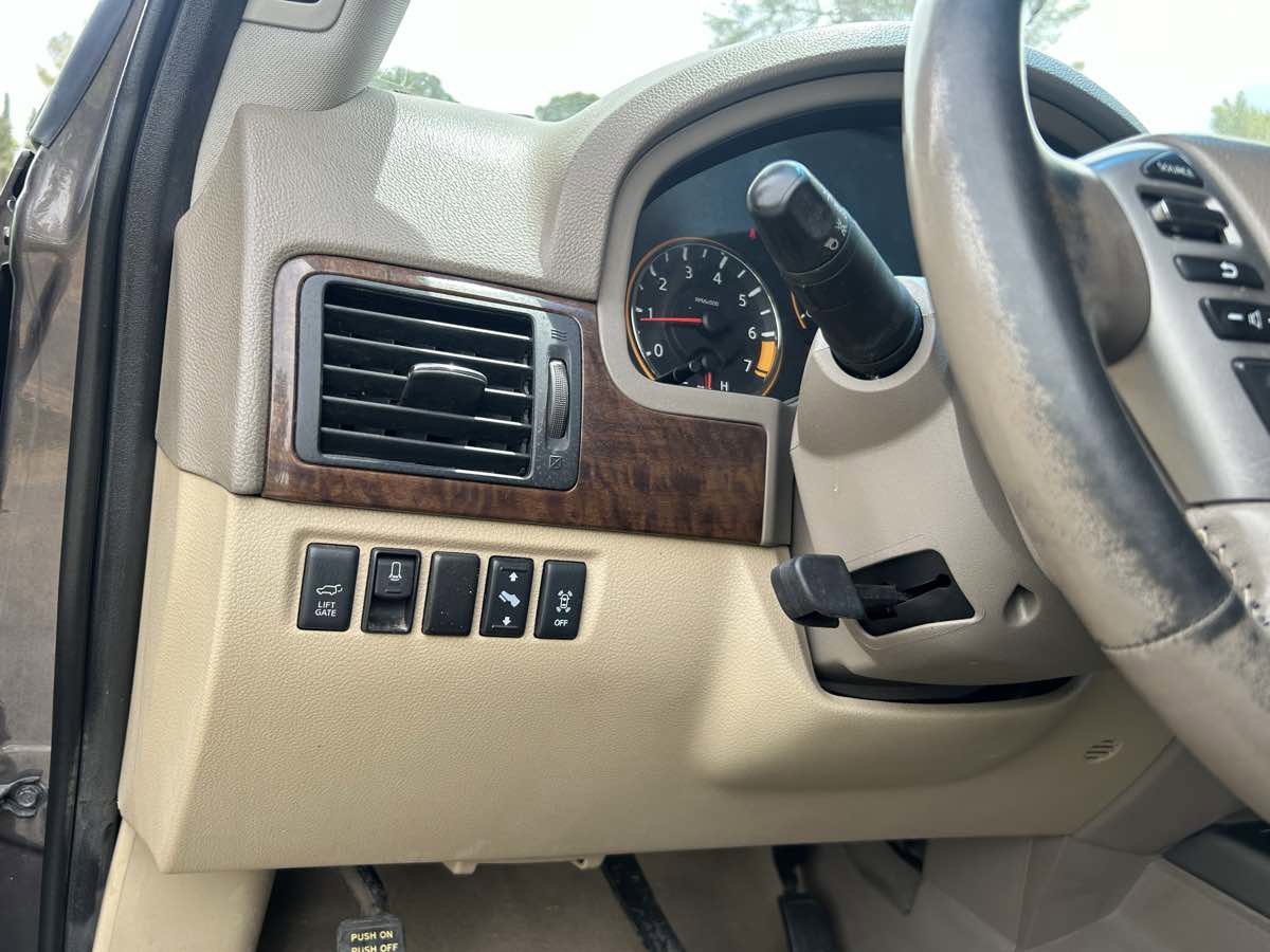 Used 2013 Nissan Armada Platinum image 14