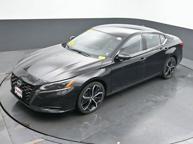 Used 2024 Nissan Altima 2.5 SR image 37