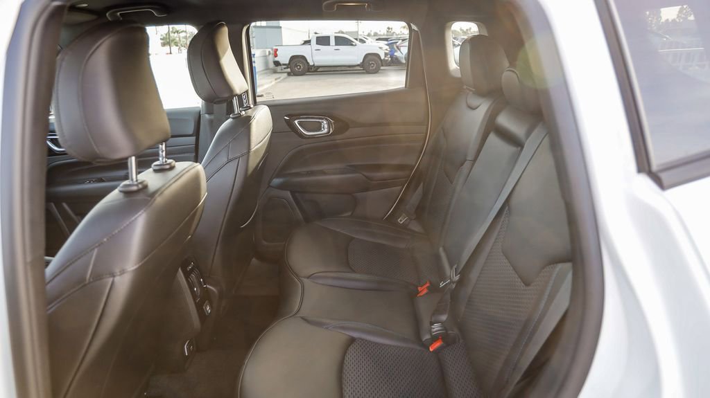 New 2026 Jeep Compass Latitude AWD/4WD image 19