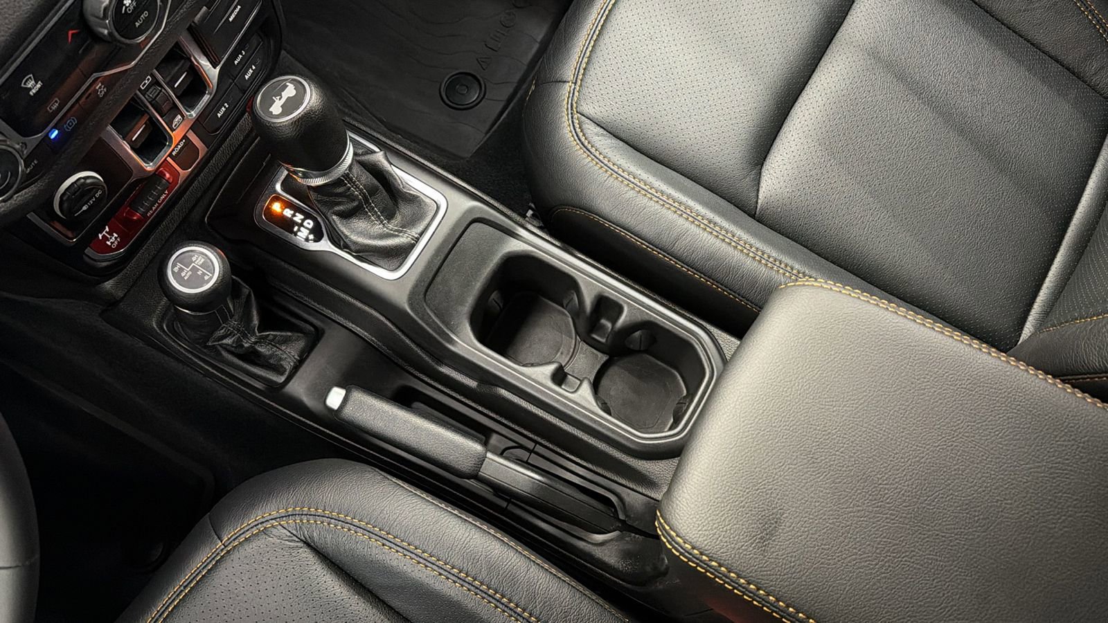 Used 2024 Jeep Wrangler Unlimited image 26