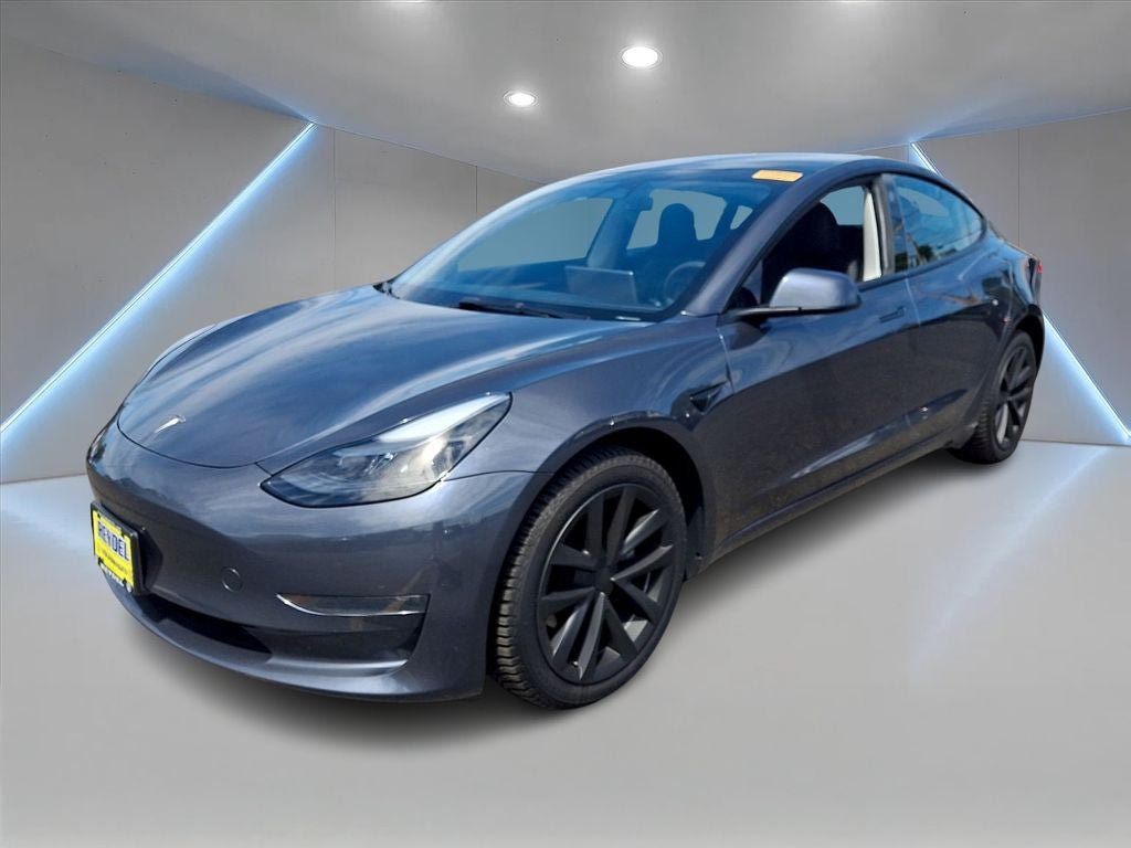 Used 2023 Tesla Model 3 Standard Range RWD image 1