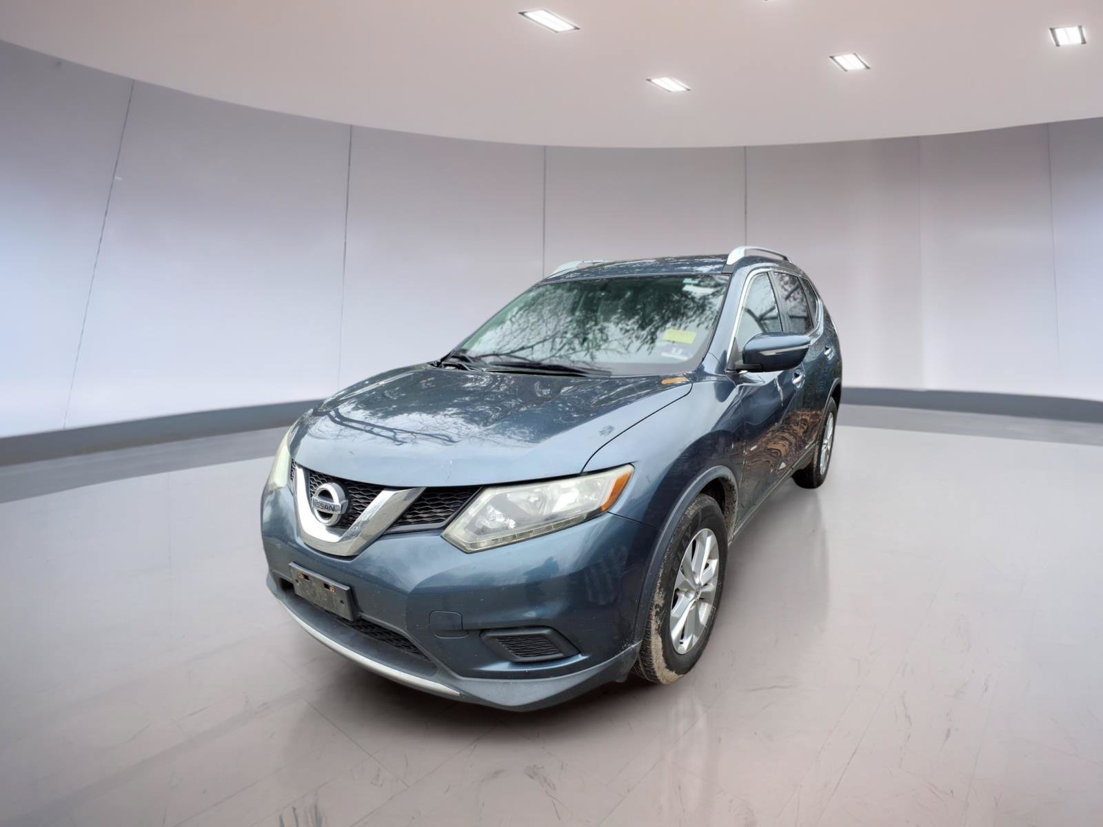 Used 2014 Nissan Rogue SV AWD/4WD image 2