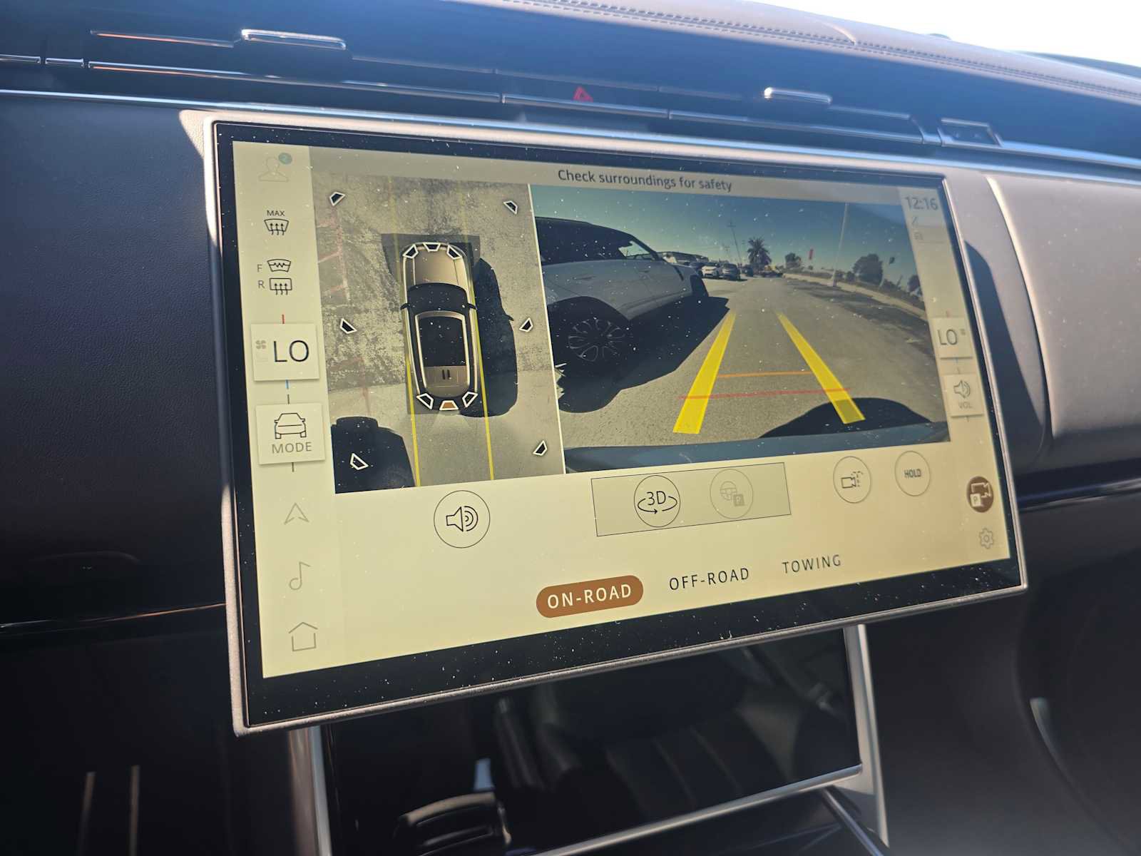 Used 2025 Land Rover Range Rover SE image 30