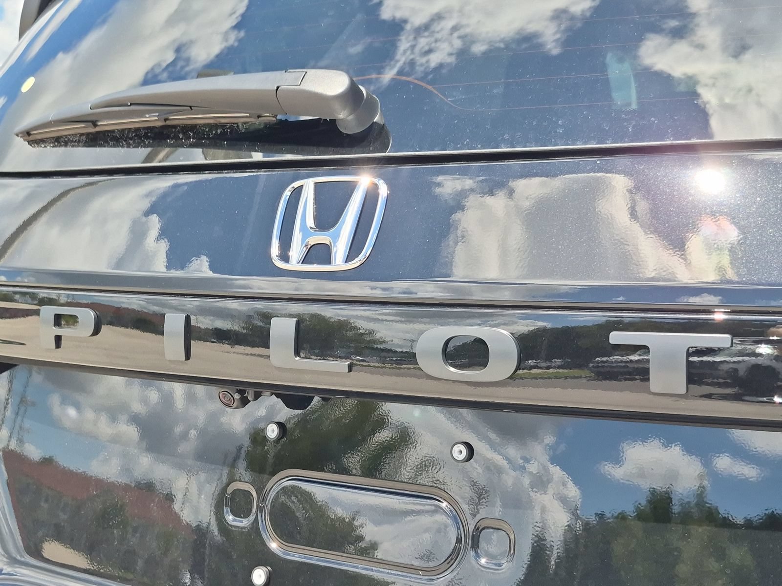 New 2026 Honda Pilot Sport image 22
