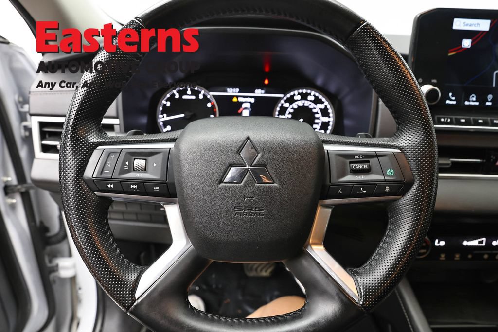 Used 2024 Mitsubishi Outlander SE AWD/4WD image 10