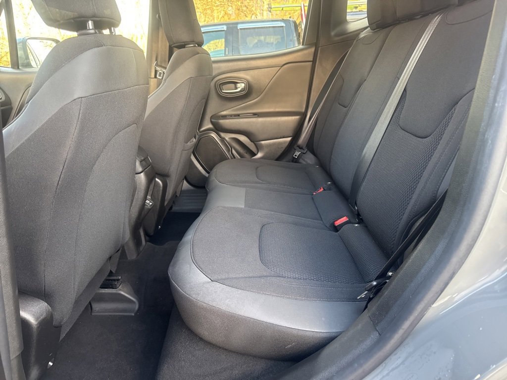 Used 2020 Jeep Renegade Altitude image 17